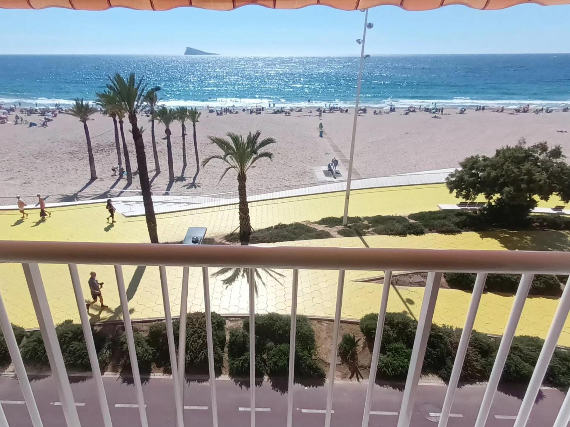Apartamento Acapulco Luxe Piso 3 En 1A Linea Playa Poniente Benidorm Top Vistas Al Mar Espectaculares Y De Luxe Con Acceso A Piscina Y Garaje Privado Luaran gambar